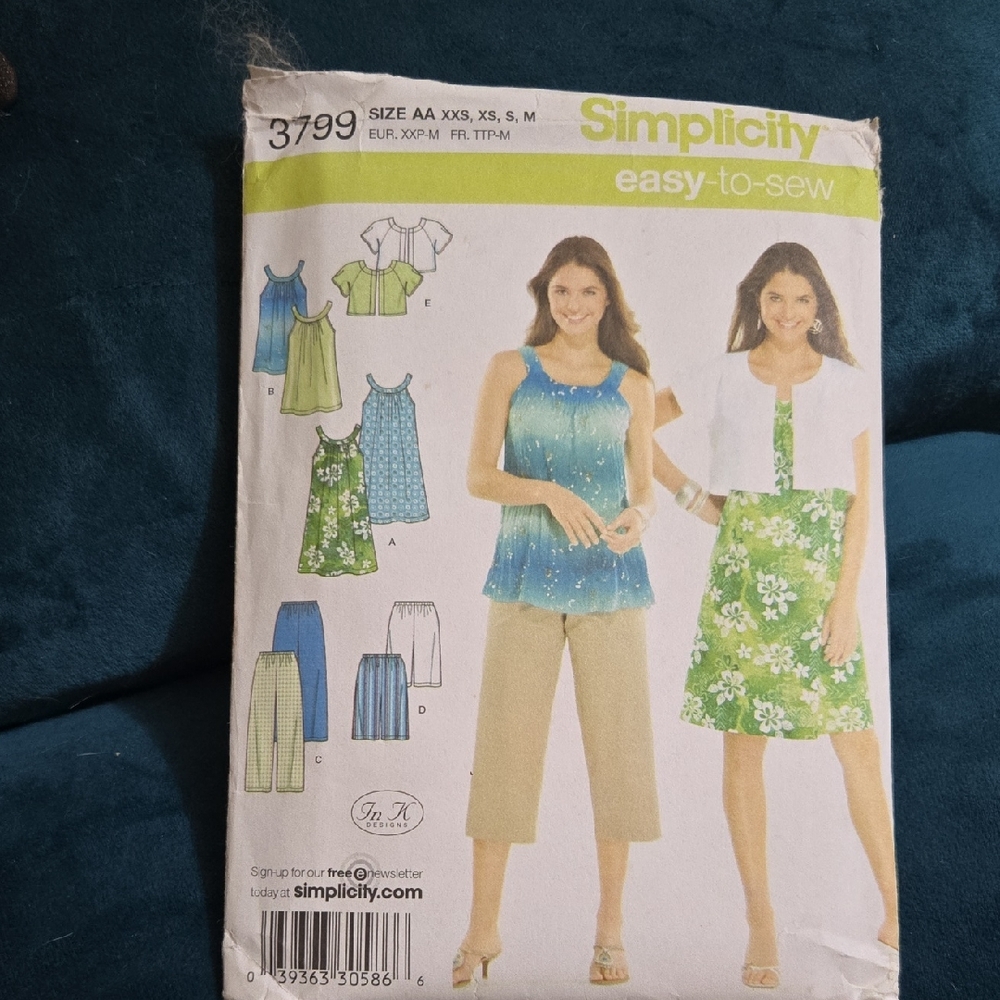 Simplicity Easy-to-Sew Pattern with Blue and Green Designs